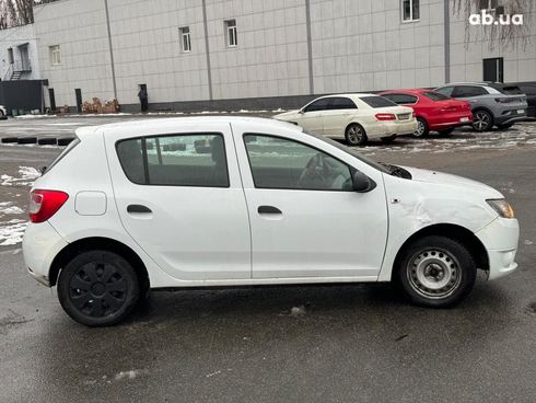 Dacia Sandero 2014 белый - фото 4