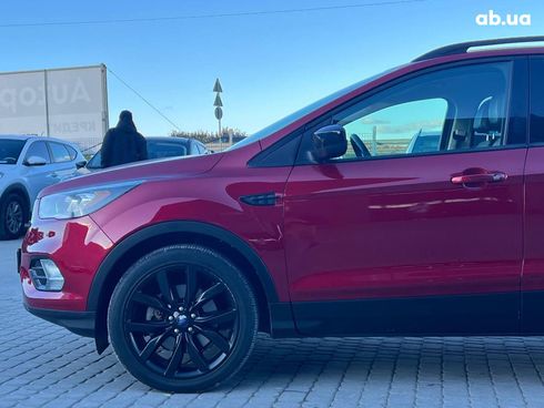 Ford Escape 2017 красный - фото 2