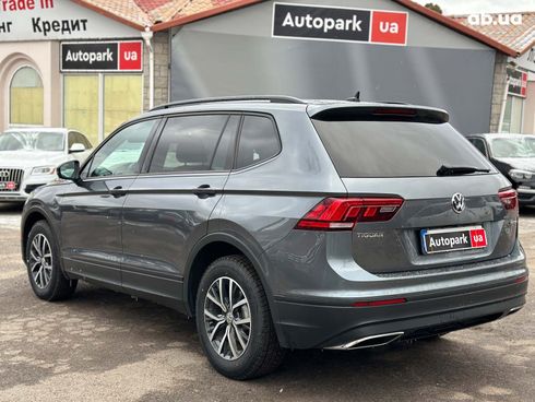 Volkswagen Tiguan 2021 серый - фото 11