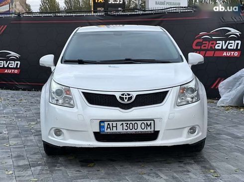 Toyota Avensis 2011 - фото 4