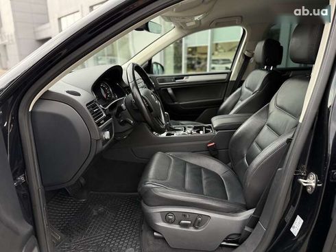 Volkswagen Touareg 2017 - фото 16