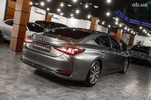 Lexus ES 2019 - фото 21