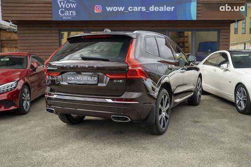 Volvo XC60 2018 - фото 12