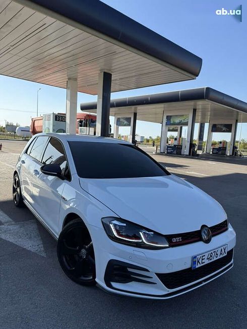 Volkswagen Golf GTI 2020 - фото 3