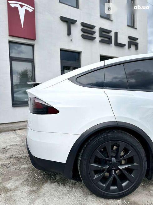 Tesla Model X 2021 - фото 16