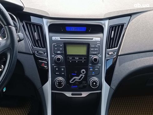 Hyundai Sonata 2010 бежевый - фото 27