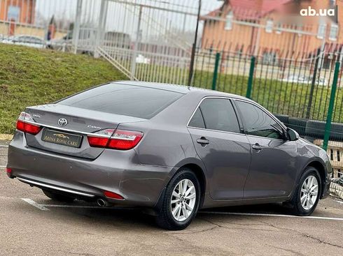 Toyota Camry 2017 - фото 10