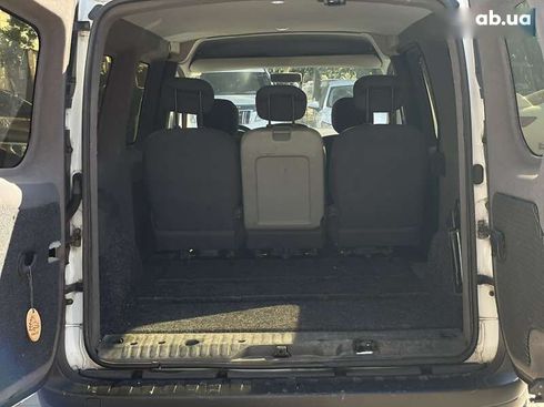 Renault Kangoo 2010 - фото 11