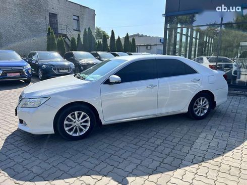 Toyota Camry 2013 - фото 9