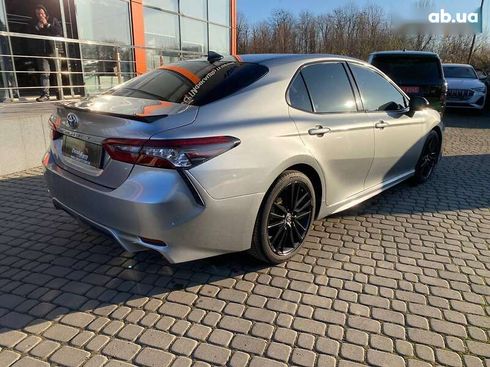 Toyota Camry 2022 - фото 7
