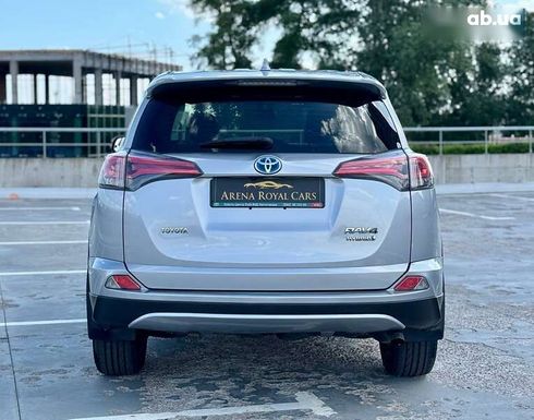 Toyota RAV4 2016 - фото 15