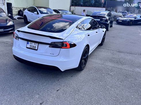 Tesla Model S 2021 - фото 11