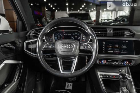 Audi Q3 2019 - фото 19