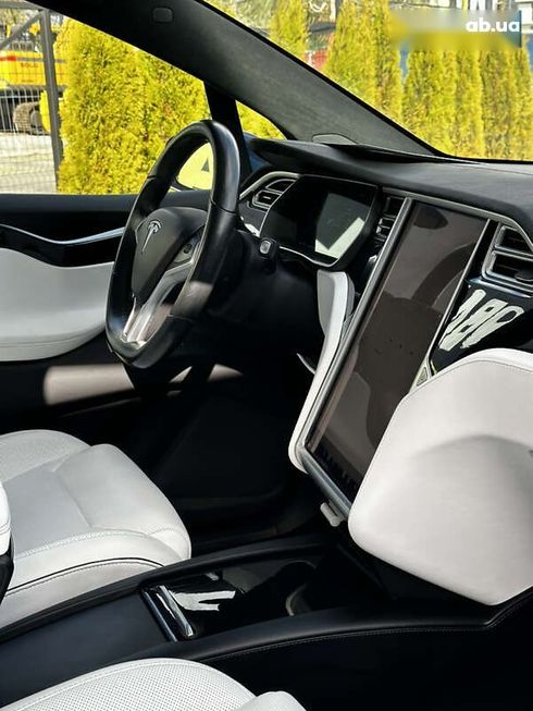 Tesla Model X 2016 - фото 21