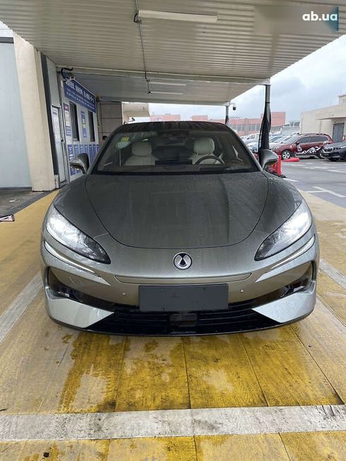 Denza Z9 2024 - фото 2