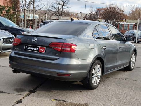 Volkswagen Jetta 2015 серый - фото 8