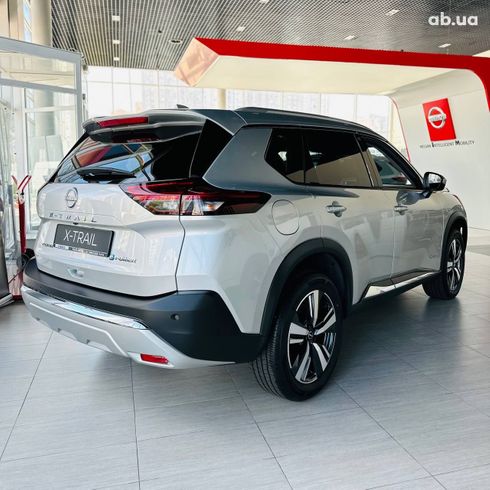Nissan X-Trail 2024 серебристый - фото 3