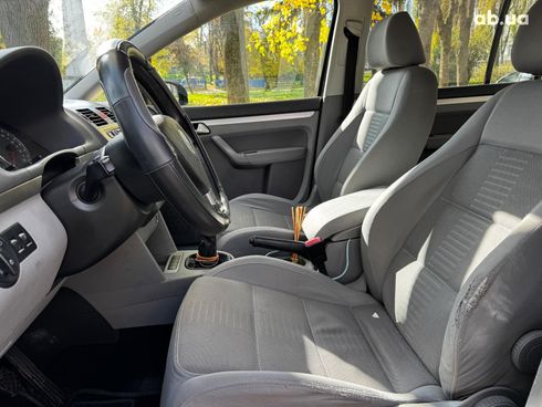 Volkswagen Touran 2007 черный - фото 15