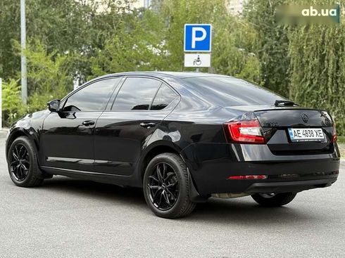Skoda Octavia 2017 - фото 18