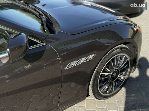 Maserati Quattroporte 2013 - фото 22