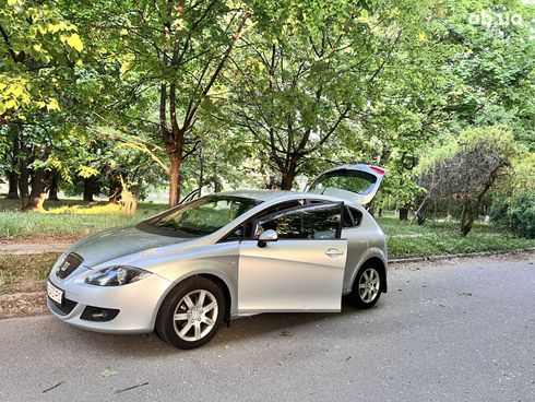 SEAT Leon 2005 серебристый - фото 18