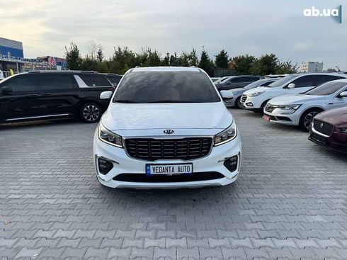 Kia Carnival 2019 - фото 3