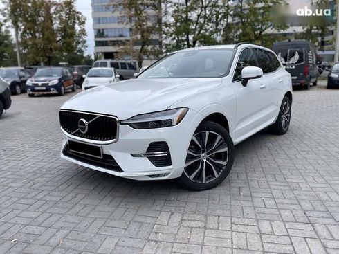 Volvo XC60 2022 - фото 3