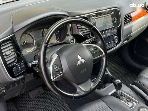 Mitsubishi Outlander 2013 - фото 13