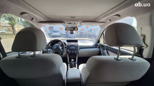 Subaru Forester 2014 белый - фото 12