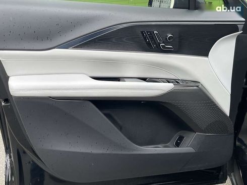 Cadillac Lyriq 2023 - фото 26