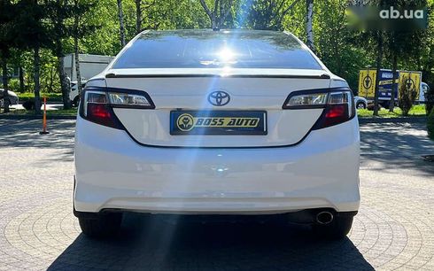Toyota Camry 2013 - фото 6