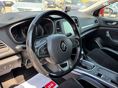 Renault Megane 2017 красный - фото 25