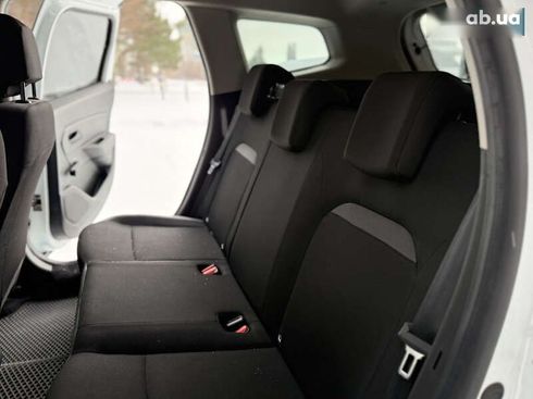 Renault Duster 2021 - фото 28