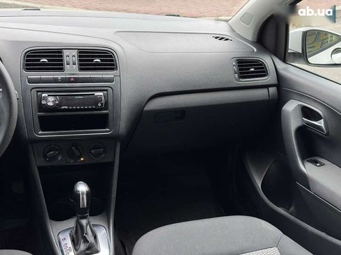 Volkswagen Polo 2012 - фото 24