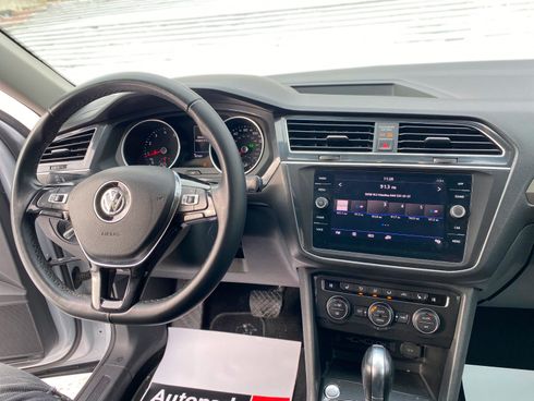Volkswagen Tiguan 2018 серый - фото 66