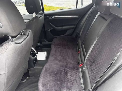 Skoda Octavia 2020 - фото 30