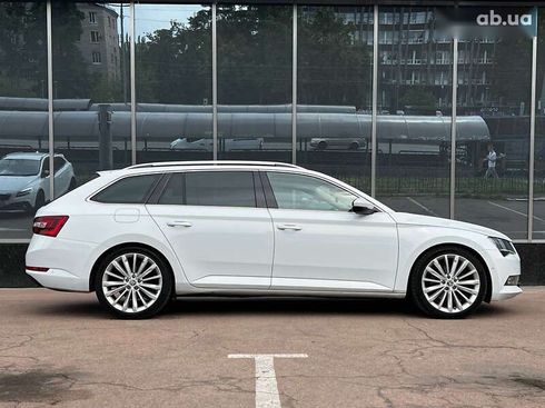 Skoda Superb 2018 - фото 2