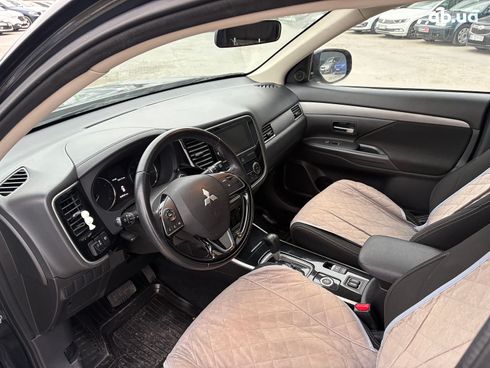 Mitsubishi Outlander 2017 черный - фото 19