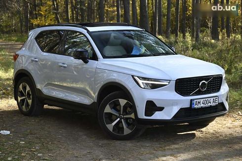 Volvo XC40 2024 - фото 4