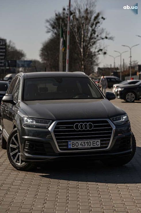 Audi Q7 2018 - фото 11