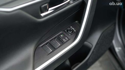 Toyota RAV4 2021 - фото 12