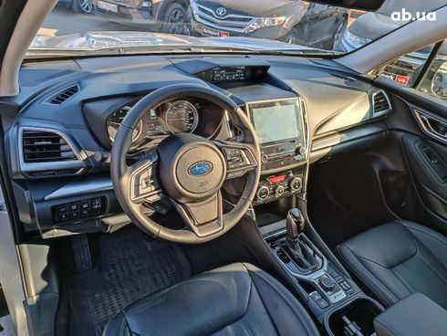 Subaru Forester 2022 серый - фото 18
