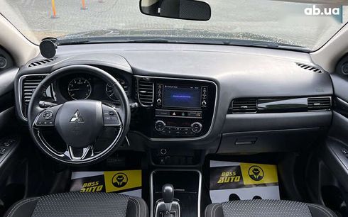 Mitsubishi Outlander 2019 - фото 10