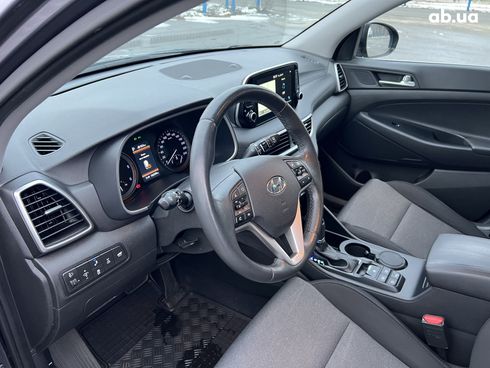 Hyundai Tucson 2019 серый - фото 16