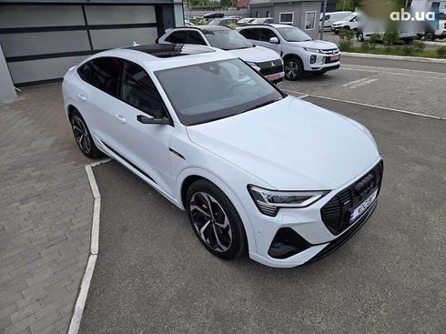 Audi E-Tron 2021 - фото 10