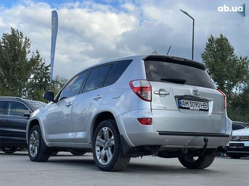 Toyota RAV4 2010 - фото 21