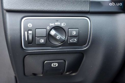 Volvo S60 2016 - фото 30