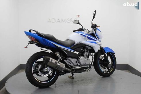 Suzuki GSR 2015 - фото 5