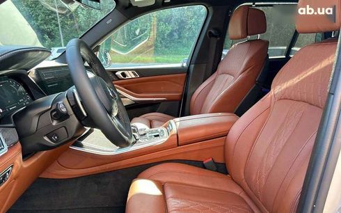 BMW X5 M 2022 - фото 9