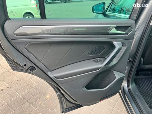 Volkswagen Tiguan 2019 серый - фото 25